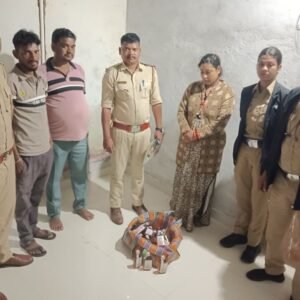 गौरेला-पेंड्रा-मरवाही में 7.2 लीटर अवैध शराब जब्त: महिला के खिलाफ आबकारी अधिनियम के तहत केस दर्ज
